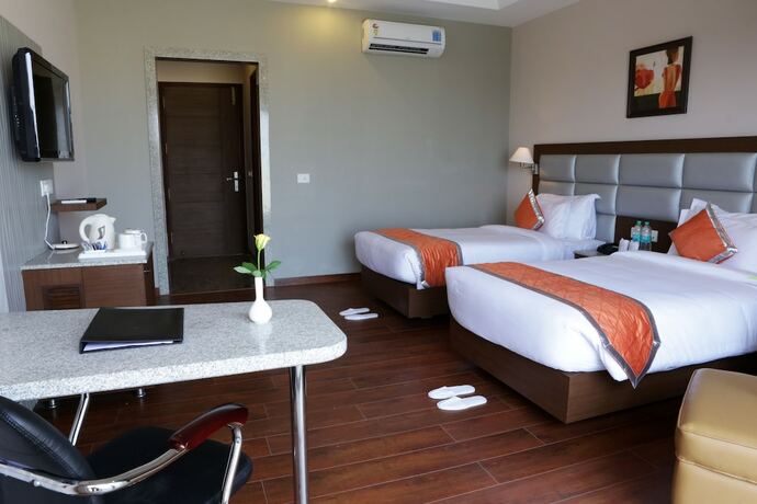 Imagen general del Hotel Chirag. Foto 2