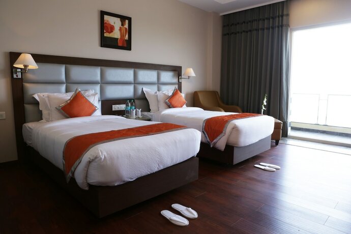 Imagen general del Hotel Chirag. Foto 6