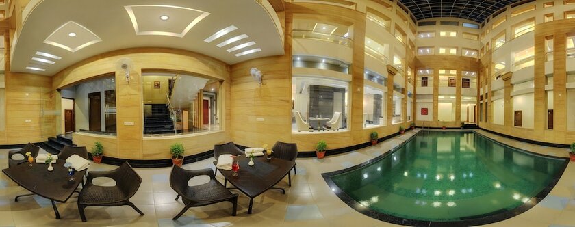Imagen de la habitación del Hotel Chirag. Foto 24