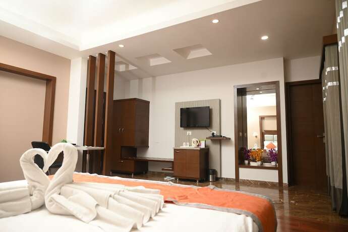 Imagen de la habitación del Hotel Chirag. Foto 26