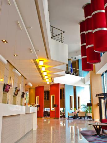 Imagen de los interiores del Hotel Chirag Plaza. Foto 14