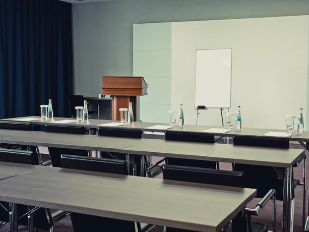 Imagen de los interiores del Hotel Chirag Plaza. Foto 16