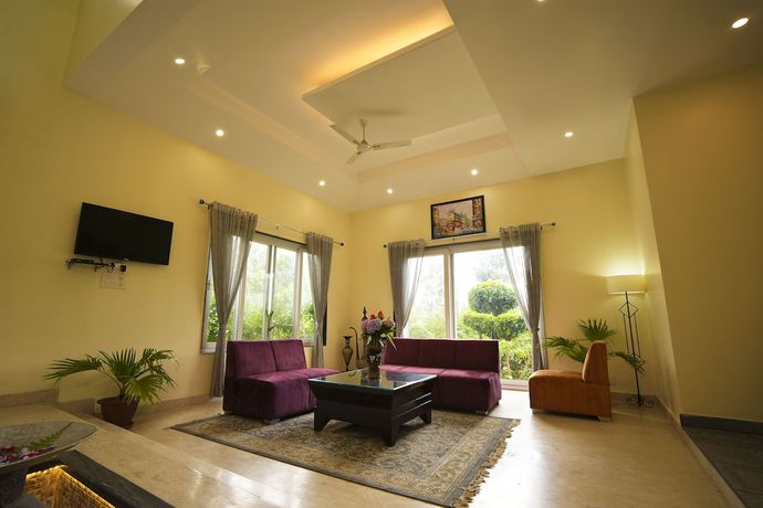 Imagen de los interiores del Hotel Chirping Hills Resort Bhimtal. Foto 20