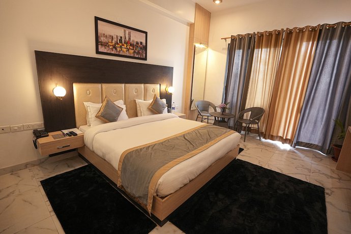 Imagen de la habitación del Hotel Chirping Hills Resort Bhimtal. Foto 10