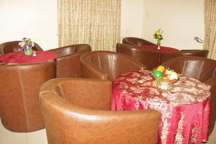 Imagen del bar/restaurante del Hotel Chisam Suites Annex. Foto 4