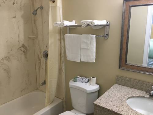 Imagen de la habitación del Hotel Chisholms Motor Inn. Foto 6