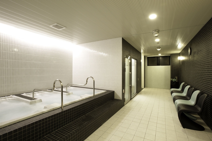 Imagen de la piscina del Hotel Chisun Grand Takayama. Foto 15