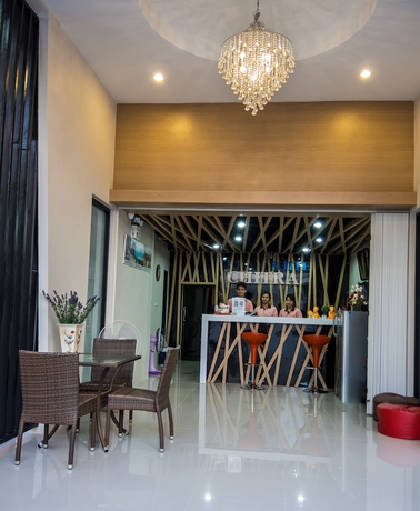 Imagen de los interiores del Hotel Chitra Suite. Foto 19