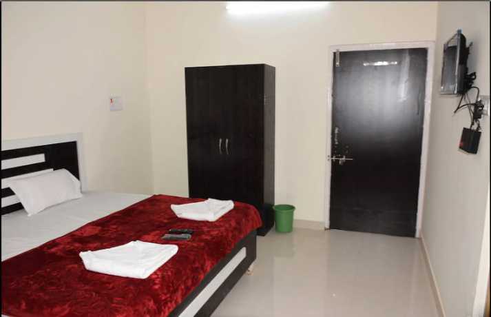 Imagen de la habitación del Hotel Chitrakoot Darshan. Foto 6
