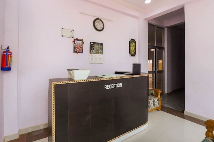 Imagen de los interiores del Hotel Chitrakoot Darshan. Foto 17