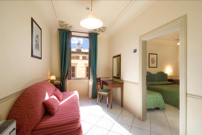 Imagen de la habitación del Hotel Chiusarelli. Foto 8