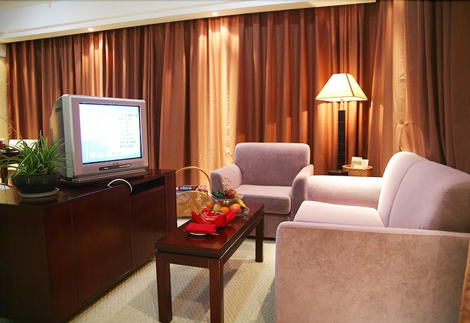 Imagen de la habitación del Hotel Chizhou Dajiuhua. Foto 7
