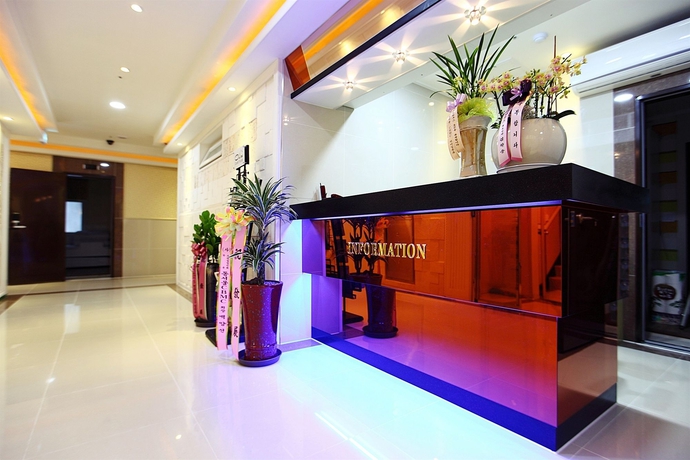 Imagen de los interiores del Hotel Chloe Guest House. Foto 10