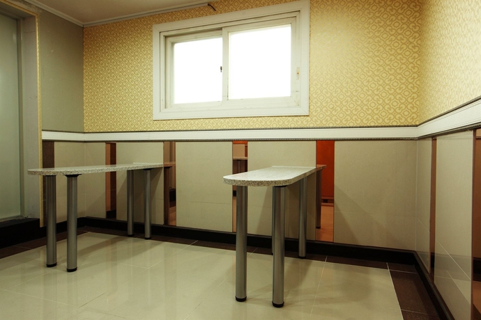 Imagen de los interiores del Hotel Chloe Guest House. Foto 13