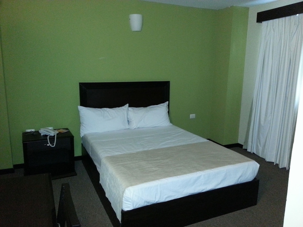 Imagen de la habitación del Hotel Chn Monterrey Santa Fe. Foto 9