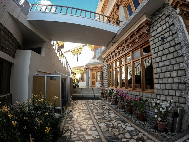 Imagen general del Hotel Cho Palace. Foto 11