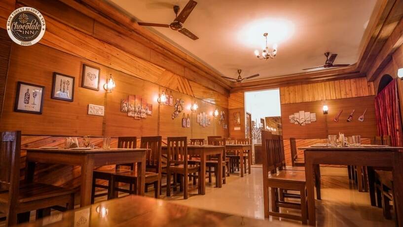 Imagen del bar/restaurante del Hotel Chocolate Inn Rainforest Resort. Foto 13