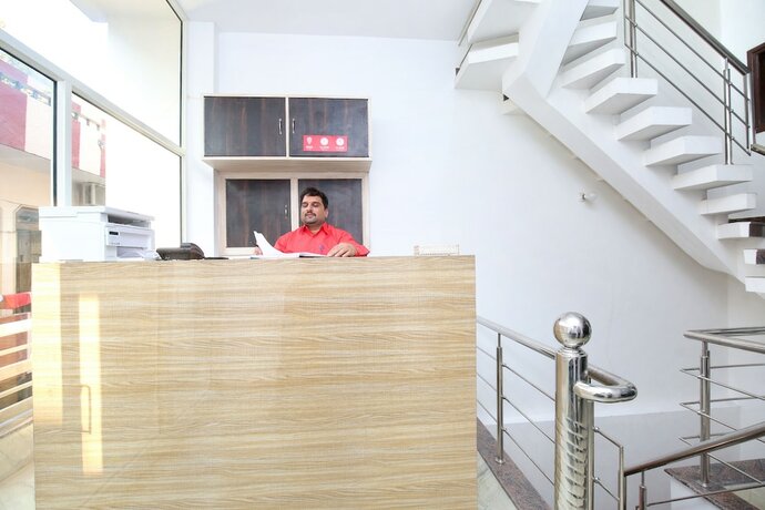 Imagen de los interiores del Hotel Chohan Residency. Foto 33