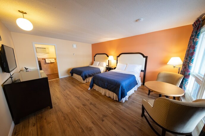 Imagen general del Hotel Choice Inn by the Falls. Foto 5