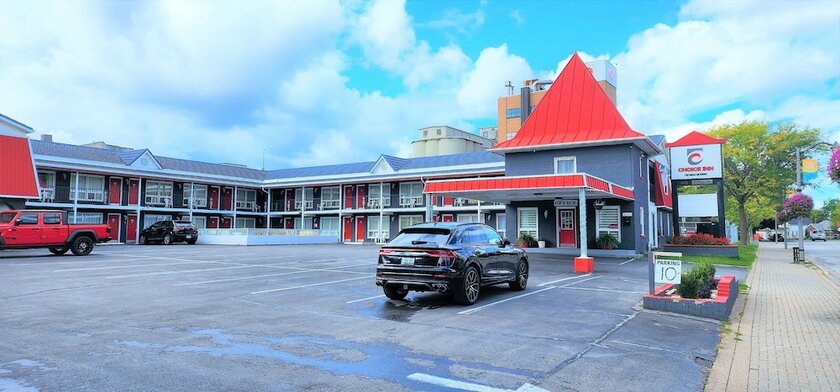 Imagen general del Hotel Choice Inn by the Falls. Foto 6