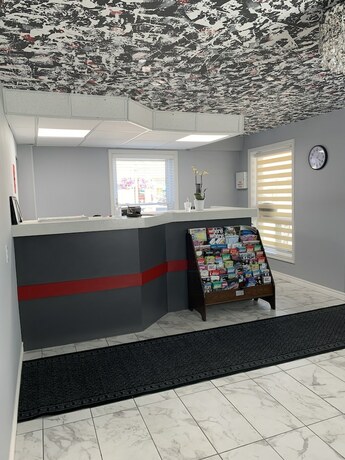 Imagen general del Hotel Choice Inn by the Falls. Foto 11