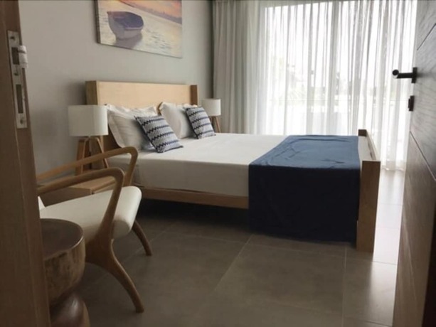 Imagen de la habitación del Hotel Choisy Les Bains. Foto 16