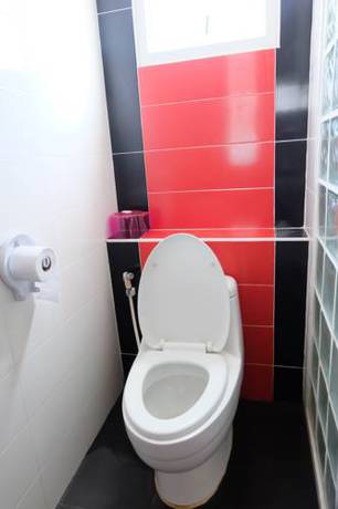 Imagen de la habitación del Hotel Chokdee Resort. Foto 7