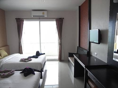 Imagen de la habitación del Hotel Chokdee Resort. Foto 12