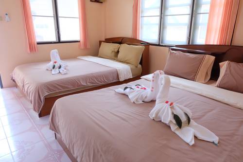 Imagen de la habitación del Hotel Chokdee Resort. Foto 16