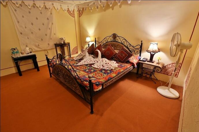 Imagen de la habitación del Hotel Chokhi Dhani Desert Camp. Foto 15