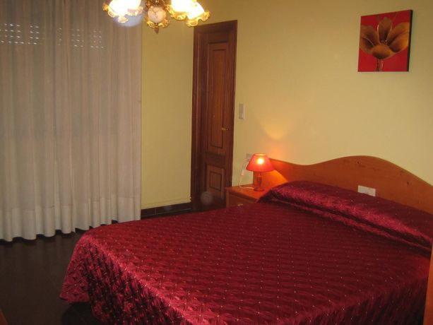 Imagen de la habitación del Hotel Chola. Foto 4