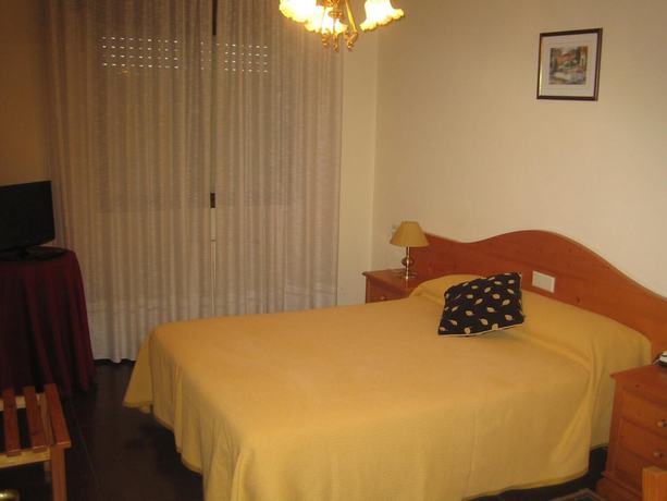 Imagen de la habitación del Hotel Chola. Foto 6