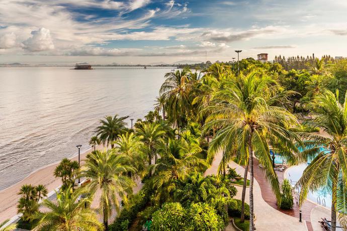 Imagen general del Hotel Cholchan Pattaya Beach Resort. Foto 9