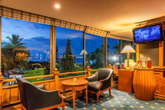 Imagen general del Hotel Cholchan Pattaya Beach Resort. Foto 15