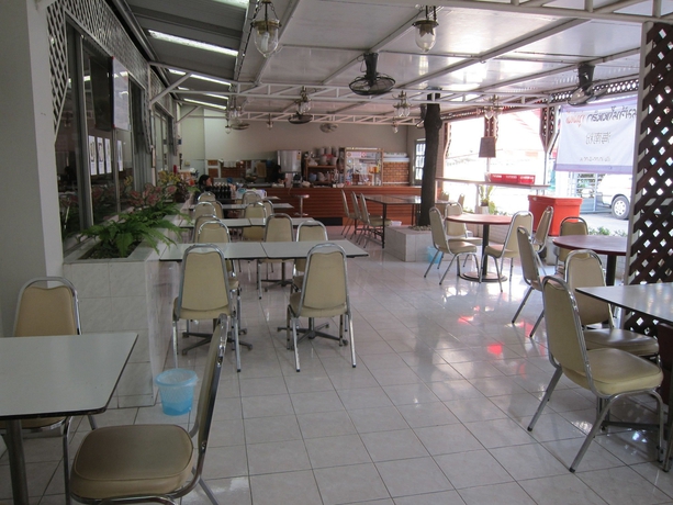 Imagen del bar/restaurante del Hotel Chomdoi House. Foto 3