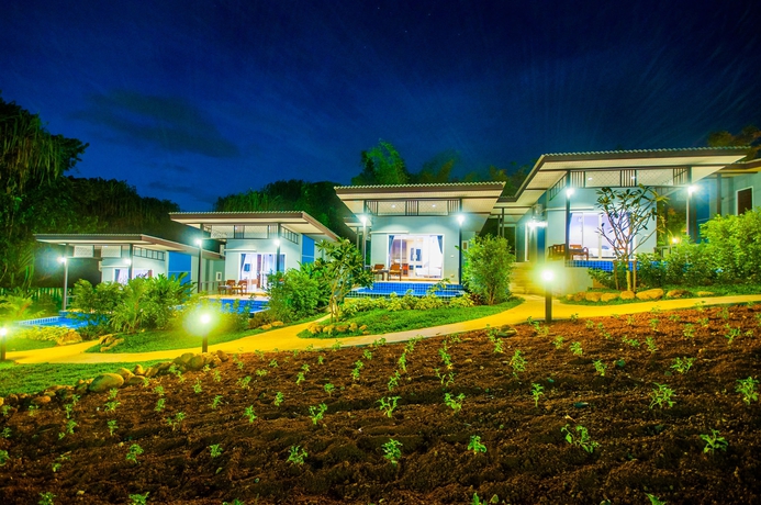 Imagen de los exteriores del Hotel Chomphu Resort Khaolak. Foto 11
