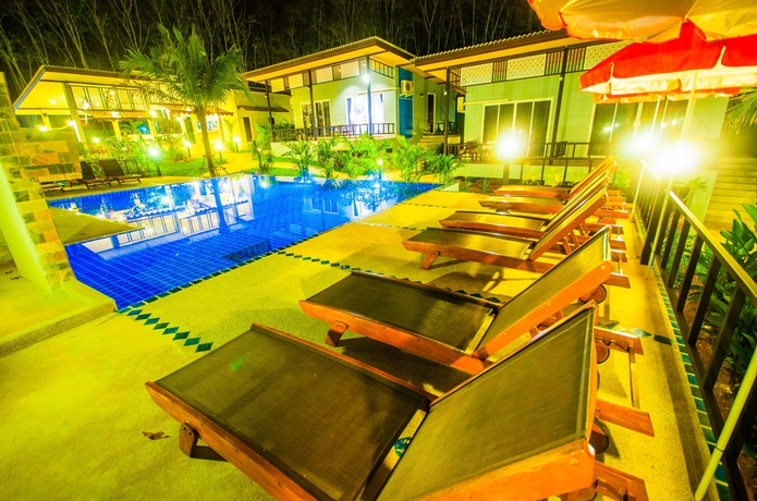 Imagen de los interiores del Hotel Chomphu Resort Khaolak. Foto 14