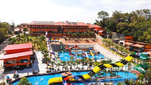 Imagen general del Hotel Chomview Lanta Water Park Resort. Foto 11