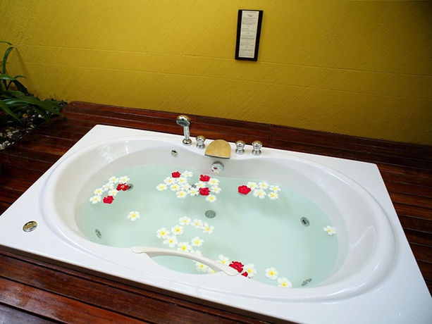 Imagen de la habitación del Hotel Chongfah Resort. Foto 11