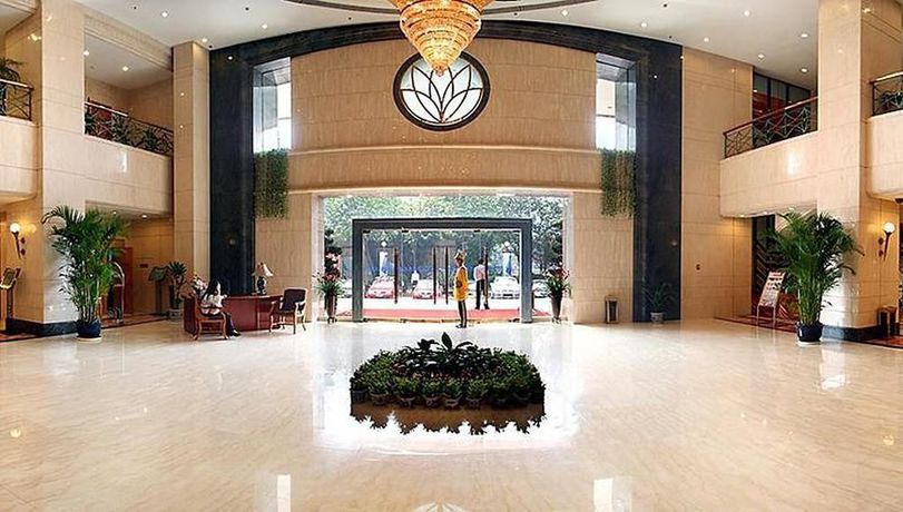 Imagen de los interiores del Hotel Chongqing South Garden. Foto 17