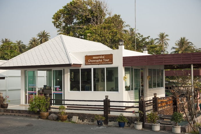 Imagen de los interiores del Hotel Chonnapha Resort. Foto 19