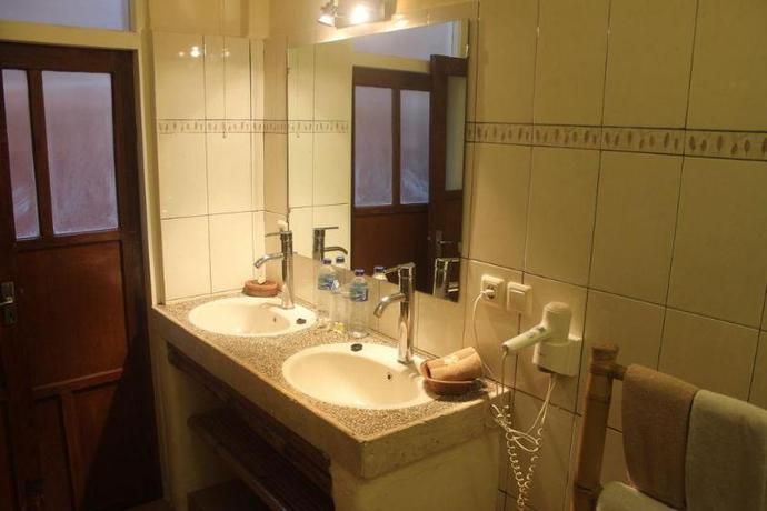 Imagen general del Hotel Chonos. Foto 13