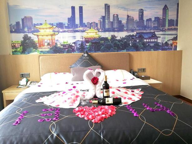 Imagen general del Hotel Chonpines Hotel (Shenzhen Gongming Honghuashan Metro Station). Foto 3