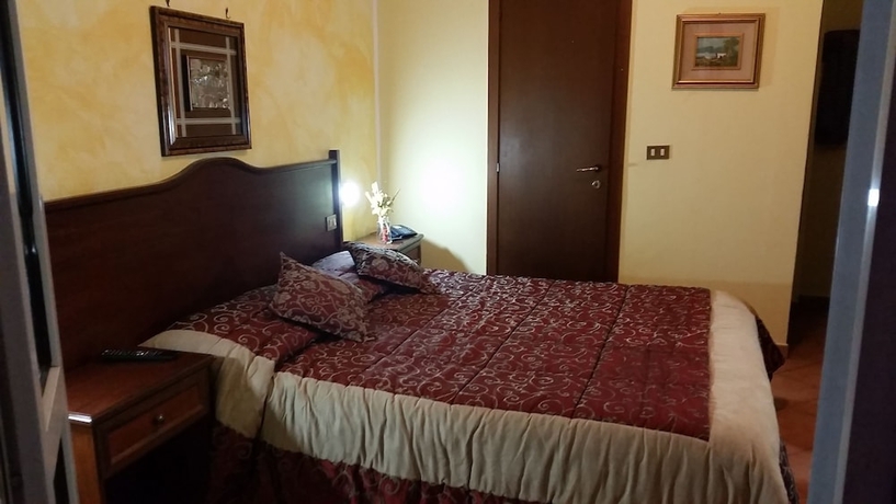 Imagen de la habitación del Hotel Chopin, Milán. Foto 3
