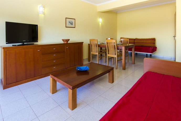 Imagen de los interiores del Hotel Choromar Apartments. Foto 15