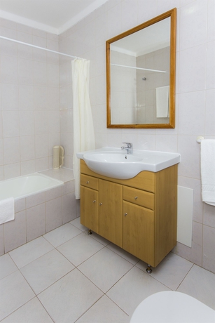 Imagen de la habitación del Hotel Choromar Apartments. Foto 9