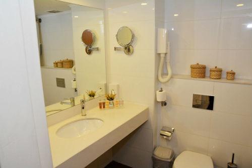 Imagen de los interiores del Hotel C-hotel Neve Illan. Foto 13