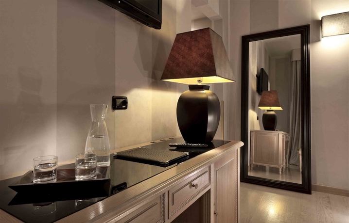 Imagen de la habitación del Hotel C-hotels Ambasciatori. Foto 12