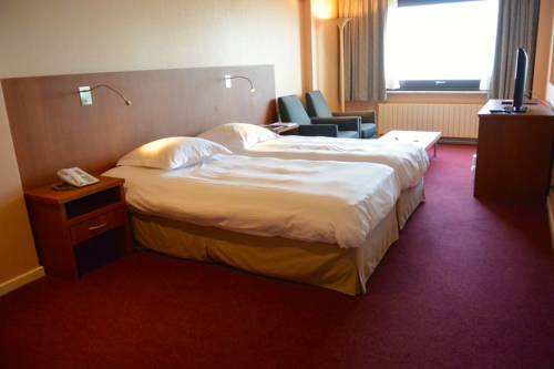 Imagen de la habitación del Hotel C-hotels Andromeda. Foto 7