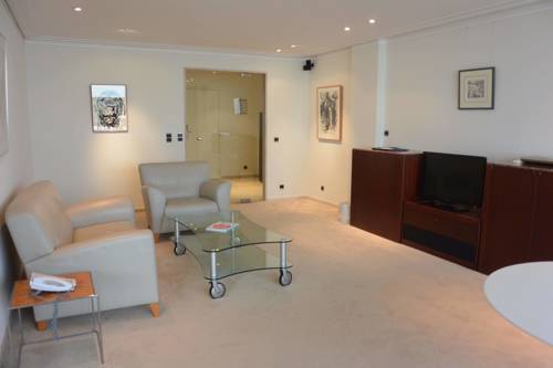 Imagen de la habitación del Hotel C-hotels Andromeda. Foto 8